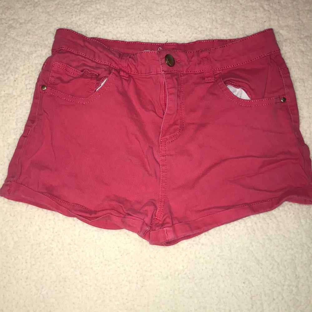 High-waisted short shorts